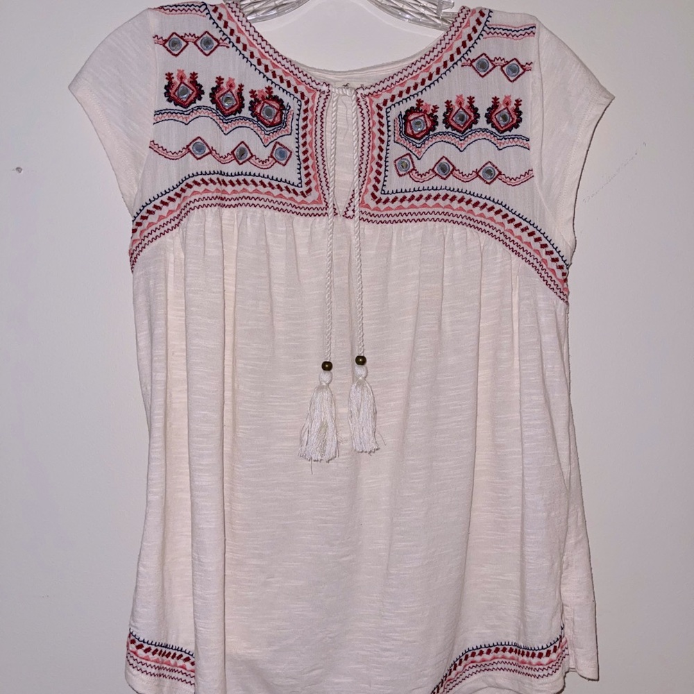 Hollister crocheted pink and red blouse
